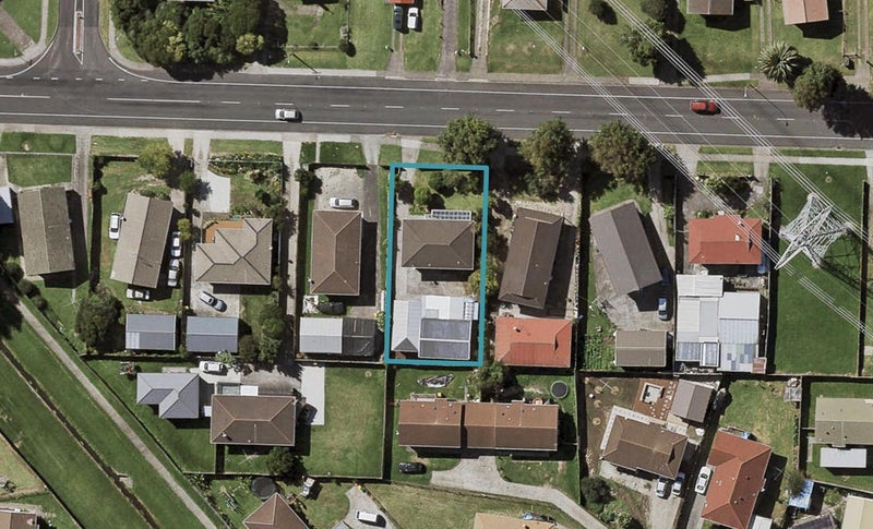 61 Flat Bush Road, Clover Park, Auckland - Carousel 1