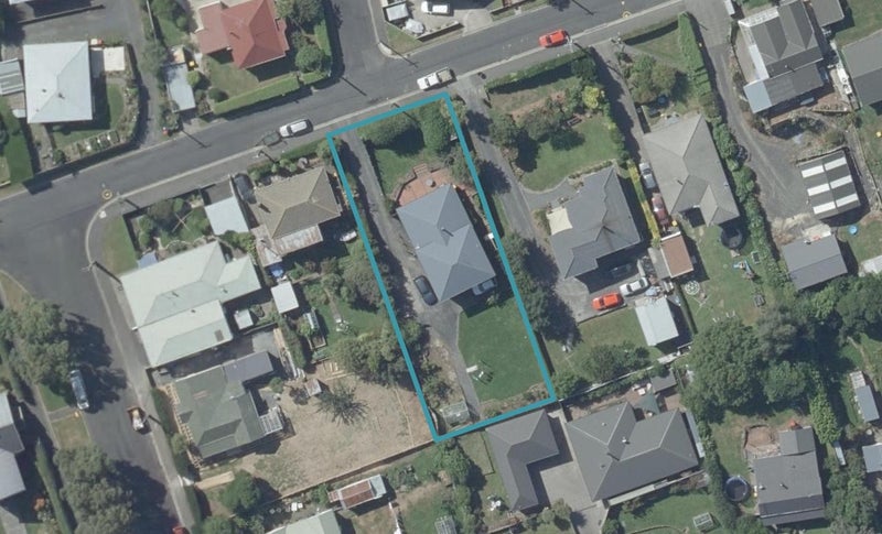 15 Paterson Street, Abbotsford, Dunedin - Carousel 1