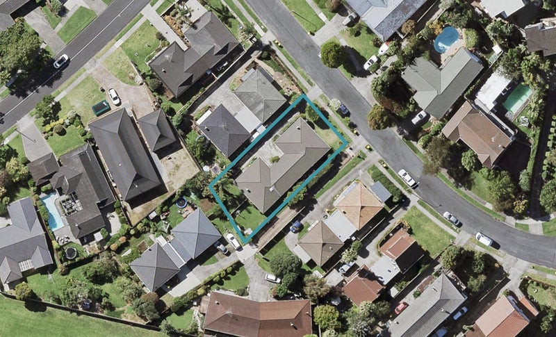1/5 Rapallo Place, Farm Cove, Auckland - Carousel 1