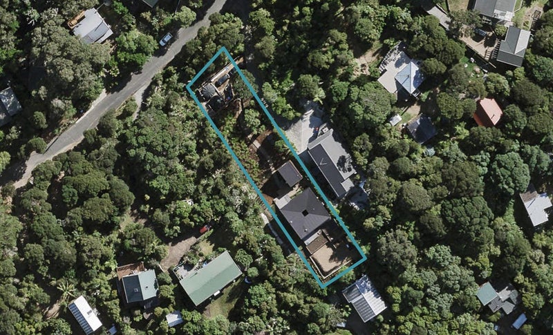 44 Hekerua Road, Oneroa, Waiheke Island - Carousel 1