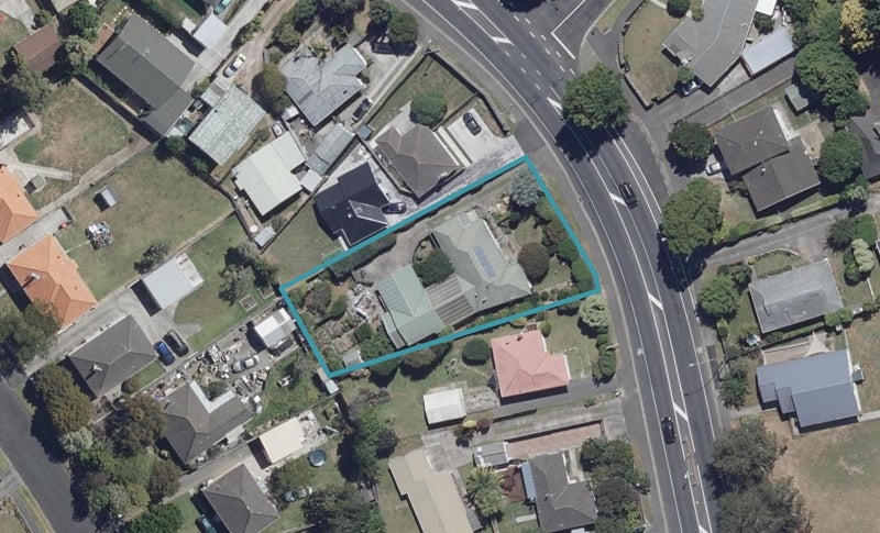 409 Peachgrove Road, Fairfield, Hamilton - Carousel 1