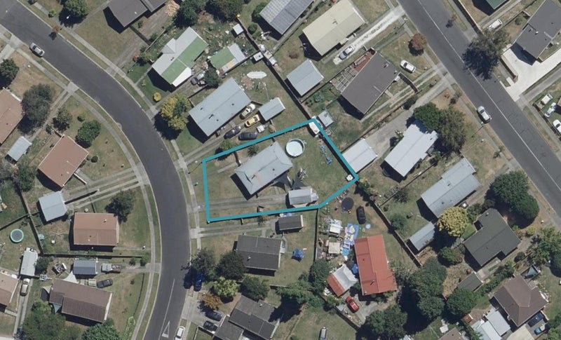 6 Reuben Place, Nawton, Hamilton - Carousel 1