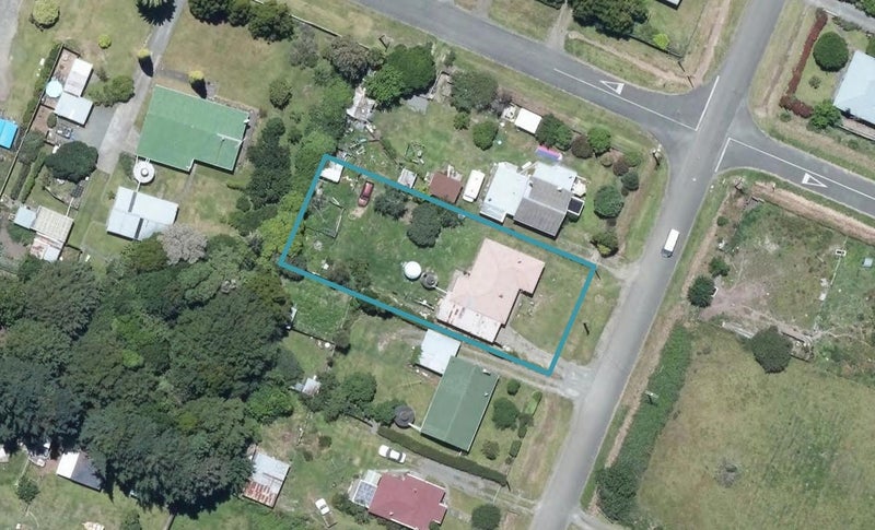 16 Carroll Street, Frasertown, Wairoa - Carousel 1