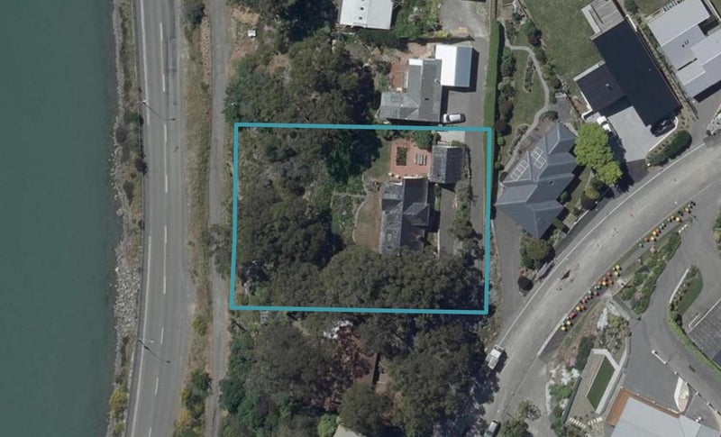 17 Cannon Hill Crescent, Mount Pleasant, Christchurch - Carousel 1