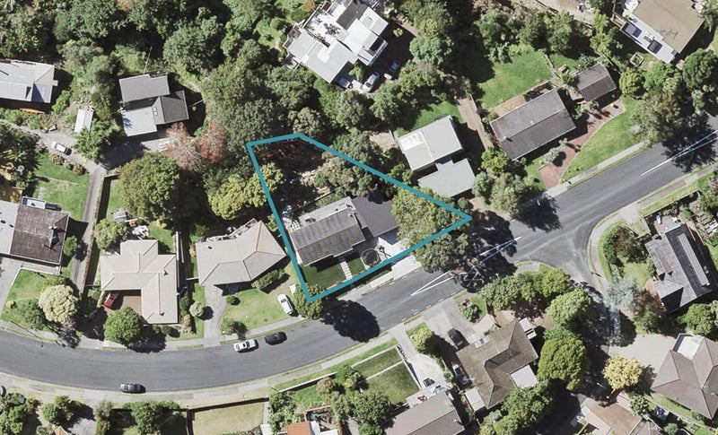 50 Castleton Drive, Howick, Auckland - Carousel 1