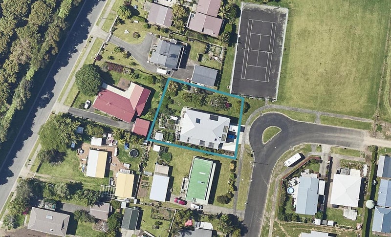 9 Adela Stewart Drive West, Athenree, Waihi Beach - Carousel 1