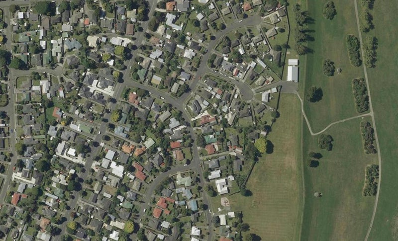 11 Waterloo Crescent, Hokowhitu, Palmerston North - Carousel 1