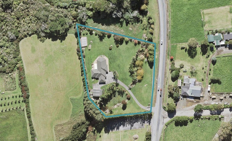 1230 Coatesville-Riverhead Highway, Kumeu - Carousel 1