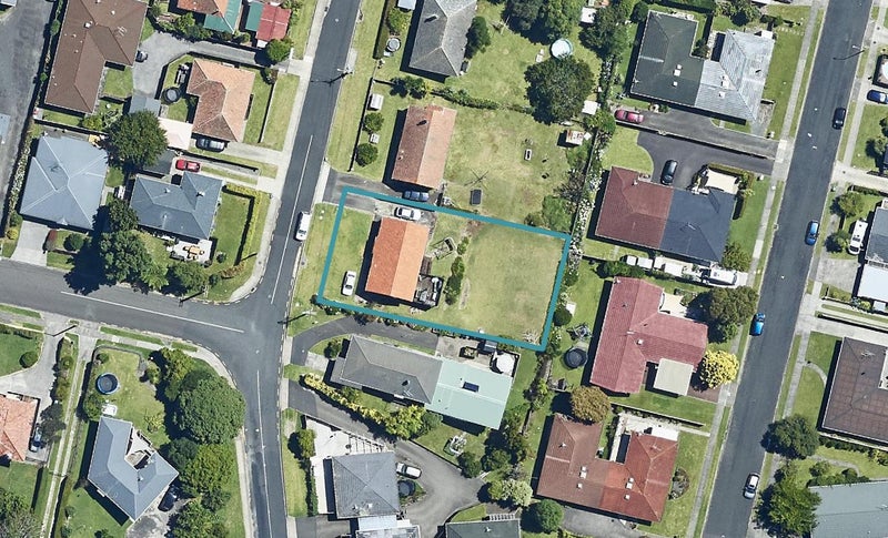 36 Pine Avenue, Otumoetai, Tauranga - Carousel 1