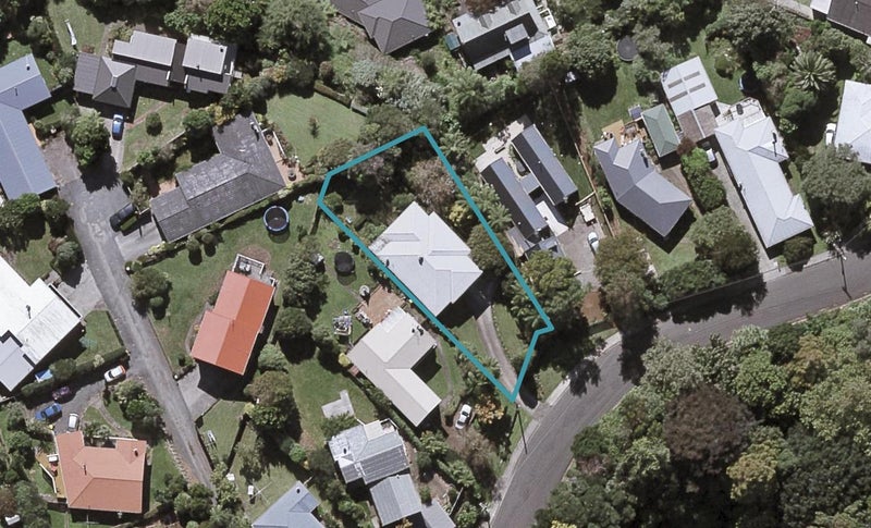12 Doralto Road, Frankleigh Park, New Plymouth - Carousel 1