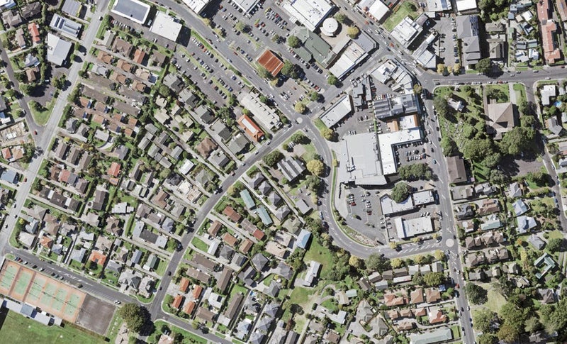 36 Moore Street, Howick, Auckland - Carousel 1