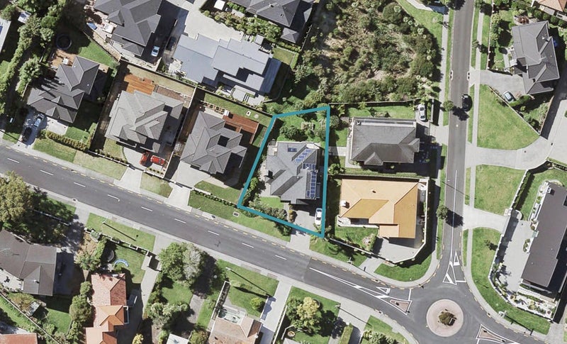 46 Beach Road, Mellons Bay, Auckland - Carousel 1