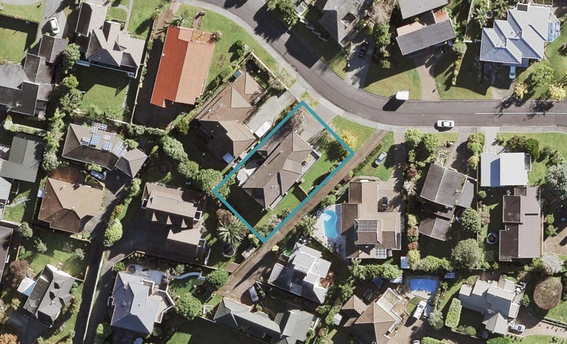 10 Deanna Drive, West Harbour, Auckland - Carousel 1