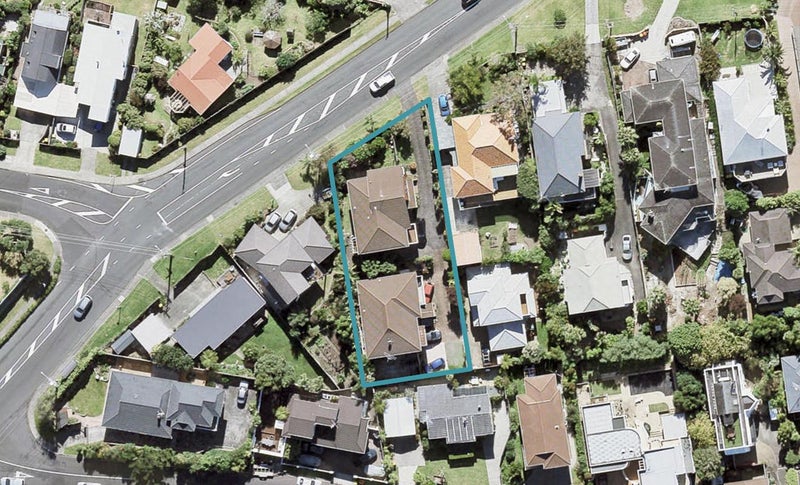 1/855 Beach Road, Waiake, Auckland - Carousel 1