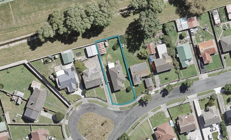 35 Shearer Crescent, Naenae, Lower Hutt - Carousel 1
