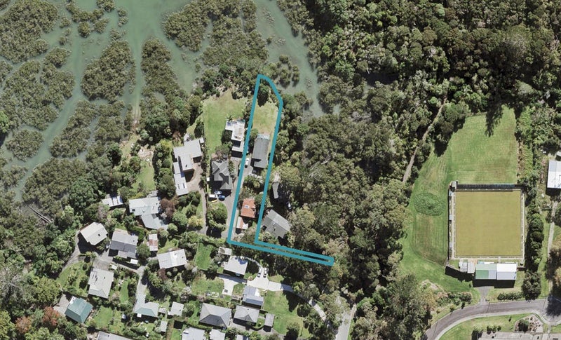 1/50 Cresta Avenue, Beach Haven, Auckland - Carousel 1