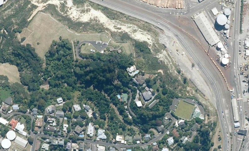 48 Lighthouse Road, Bluff Hill, Napier - Carousel 1