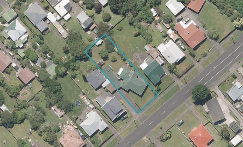 27 Talbot Street, Whanganui East, Whanganui - Carousel 1