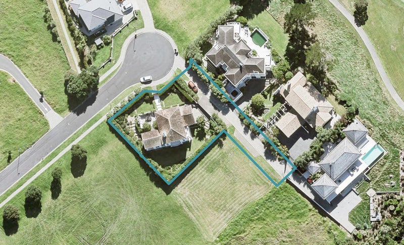 344 Pinecrest Drive, Gulf Harbour, Whangaparaoa - Carousel 1