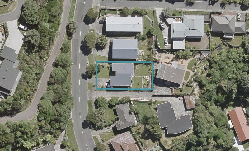 46 Dowse Drive, Maungaraki, Lower Hutt - Carousel 1