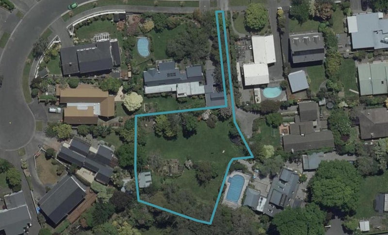 7B Dunrobin Place, Avonhead, Christchurch - Carousel 1
