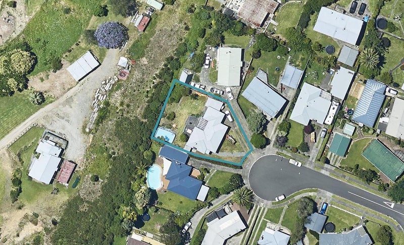 10 Leonard Place, Gate Pa, Tauranga - Carousel 1