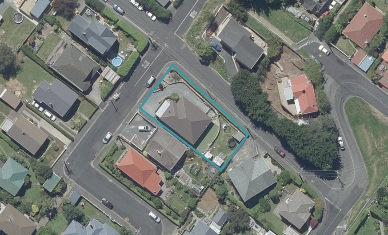 6 Mardale Street, Kaikorai, Dunedin - Carousel 1