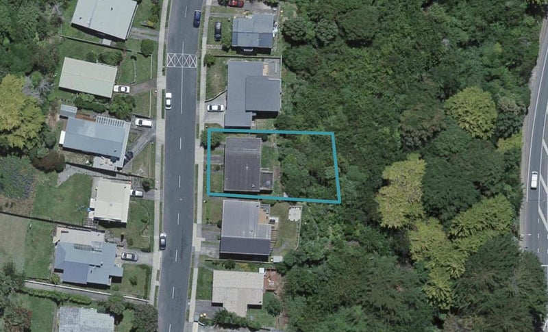 83 Fyvie Avenue, Tawa, Wellington - Carousel 1