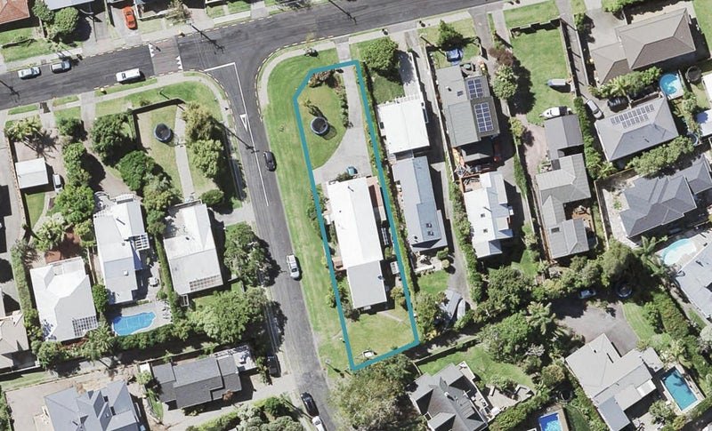 2/108 Saddleback Rise, Murrays Bay, Auckland - Carousel 1