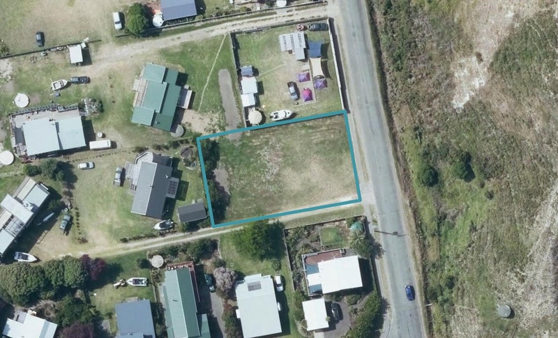 110A Newcastle Street, Māhia - Carousel 1