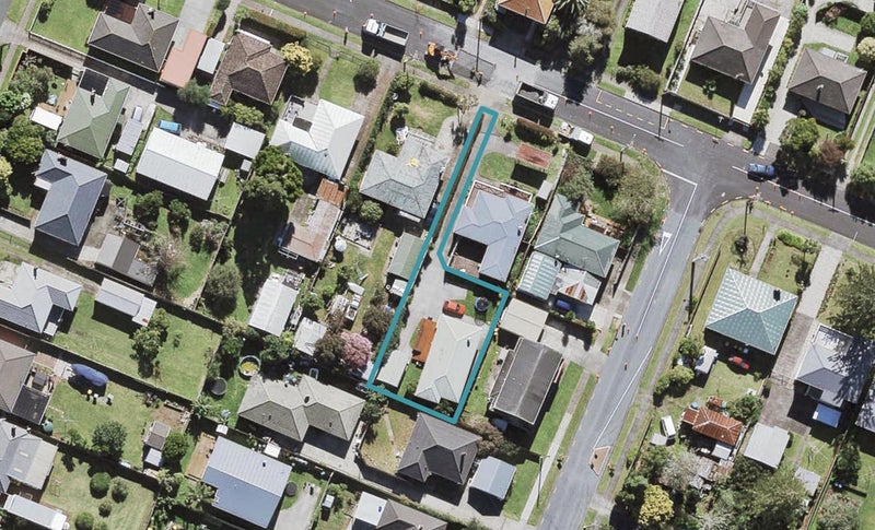 5A Beaubank Road, Kelston, Auckland - Carousel 1