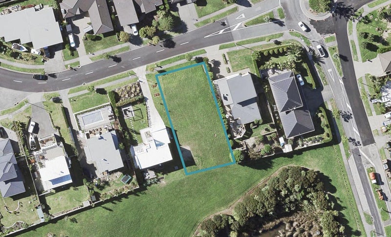 6 Columbia Crescent, Beachlands, Auckland - Carousel 1