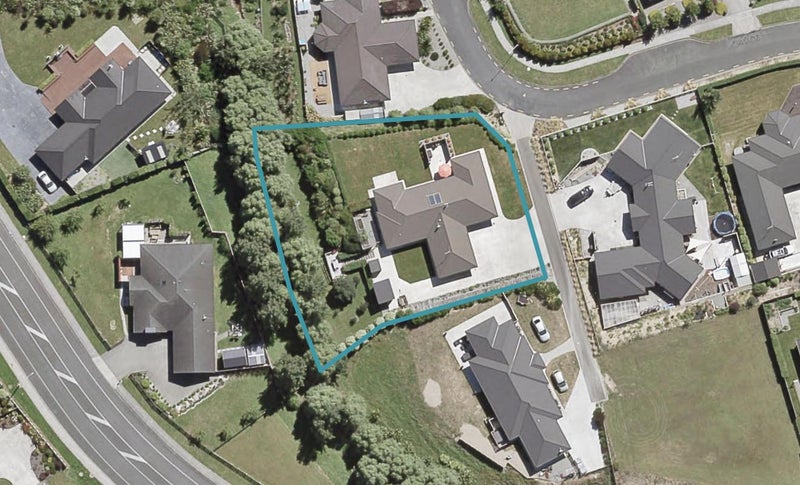 4 Jade Crescent, Timberlea, Upper Hutt - Carousel 1