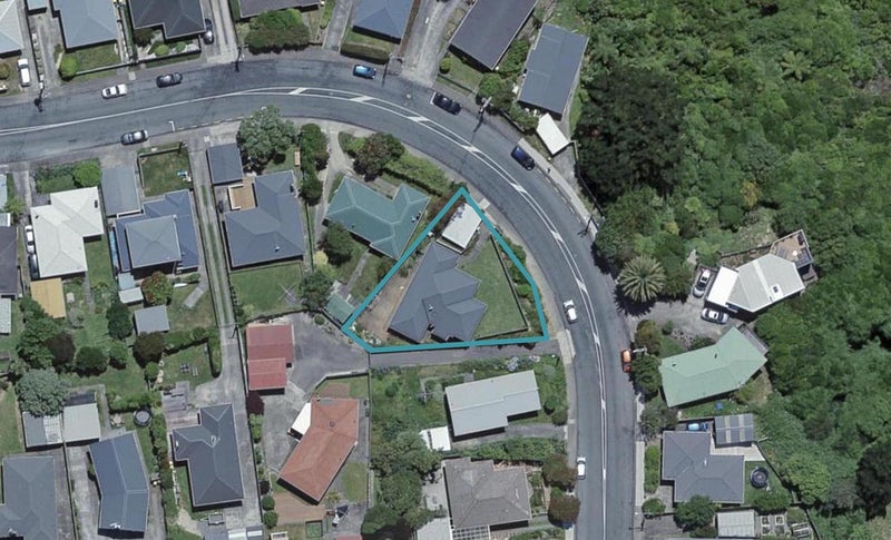 23 Mark Avenue, Paparangi, Wellington - Carousel 1
