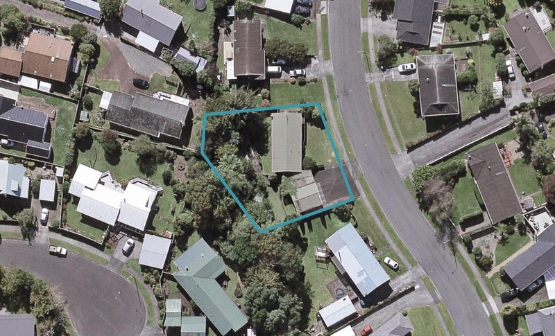 8 Winstone Place, Highlands Park, New Plymouth - Carousel 1