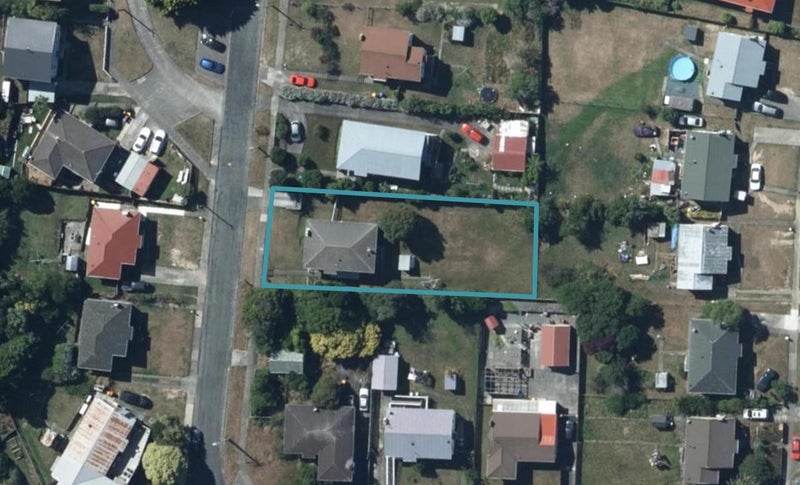 4 Arene Grove, Titahi Bay, Porirua - Carousel 1