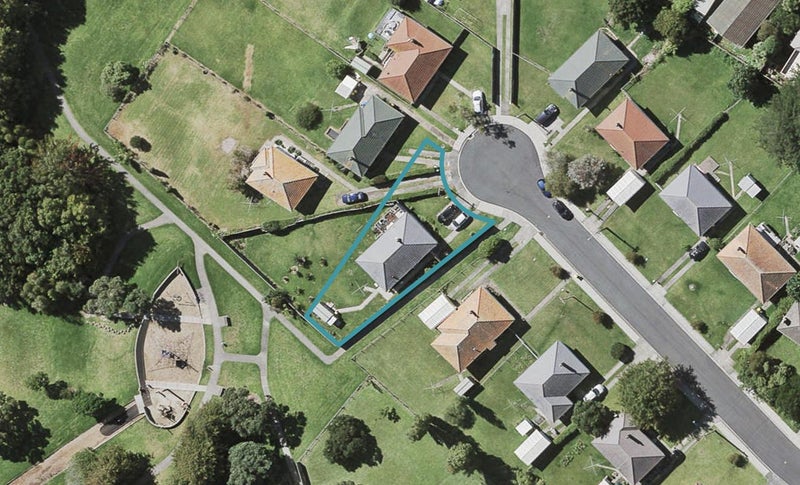 3 Rutherford Street, Belmont, Auckland - Carousel 1