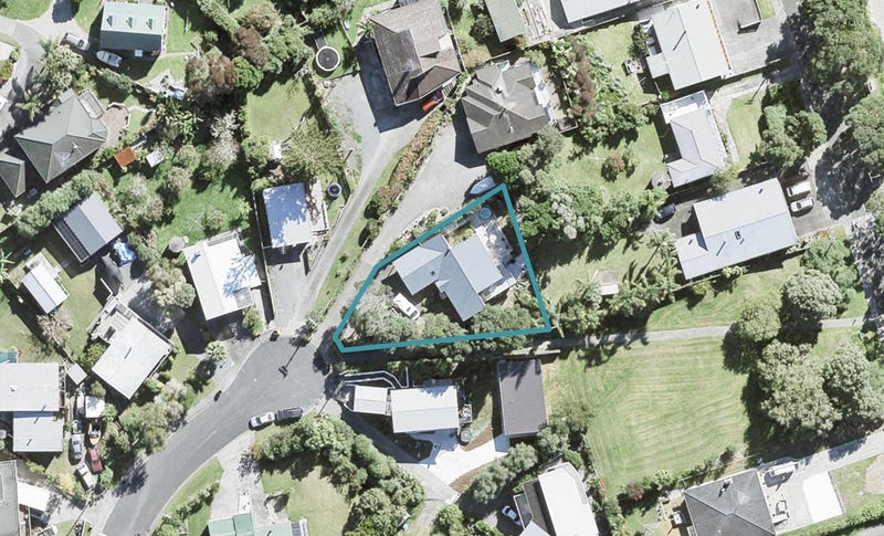 25 Piccadilly Circus, Snells Beach, Snells Beach - Carousel 1