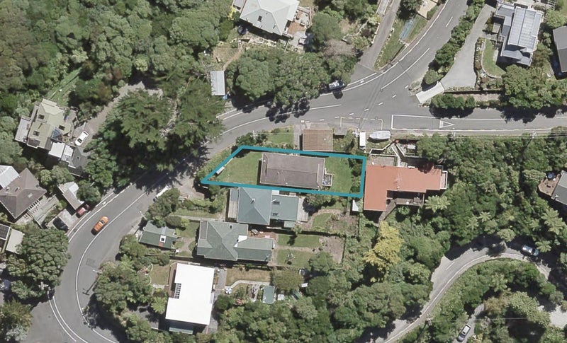 52 Korokoro Road, Korokoro, Lower Hutt - Carousel 1