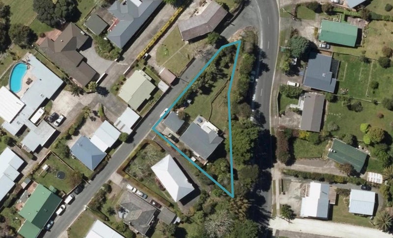 49 Memorial Drive, Parahaki, Whangarei - Carousel 1