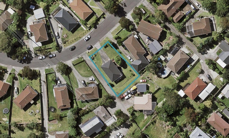 35 Santiago Crescent, Unsworth Heights, Auckland - Carousel 1