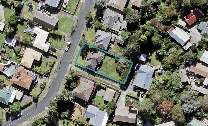 14 Kelston Street, New Lynn, Auckland - Carousel 1