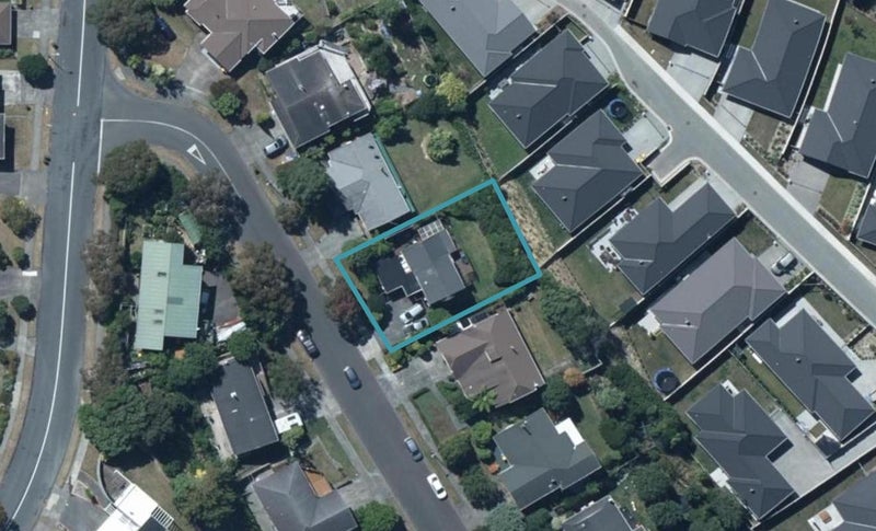 7 Shackle Lane, Whitby, Porirua - Carousel 1