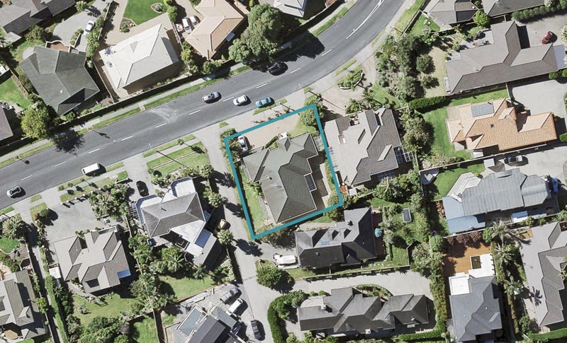 22 Somerville Road, Shelly Park, Auckland - Carousel 1