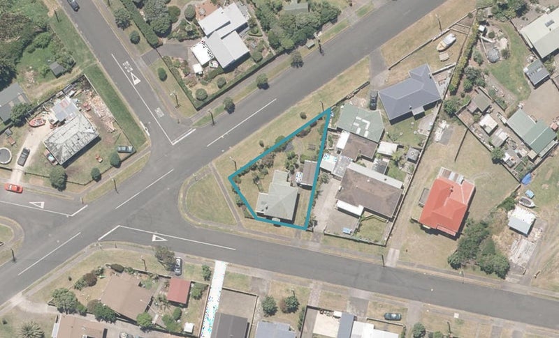 8 Ashton Terrace, Castlecliff, Whanganui - Carousel 1