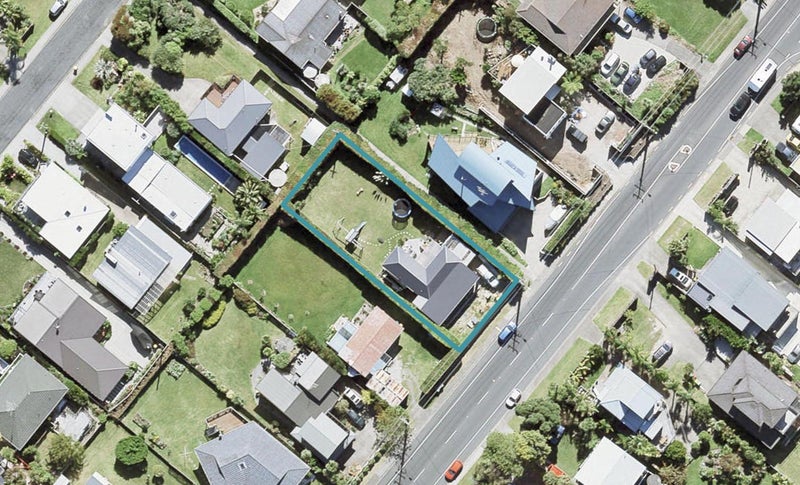 1056 Whangaparaoa Road, Tindalls Beach, Whangaparaoa - Carousel 1
