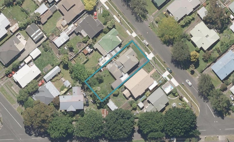 64 Young Street, Whanganui East, Whanganui - Carousel 1