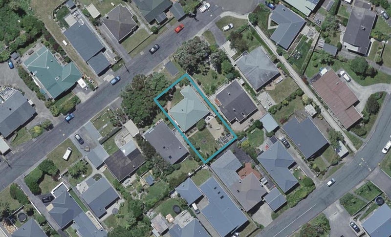 28 Raumati Terrace, Khandallah, Wellington - Carousel 1