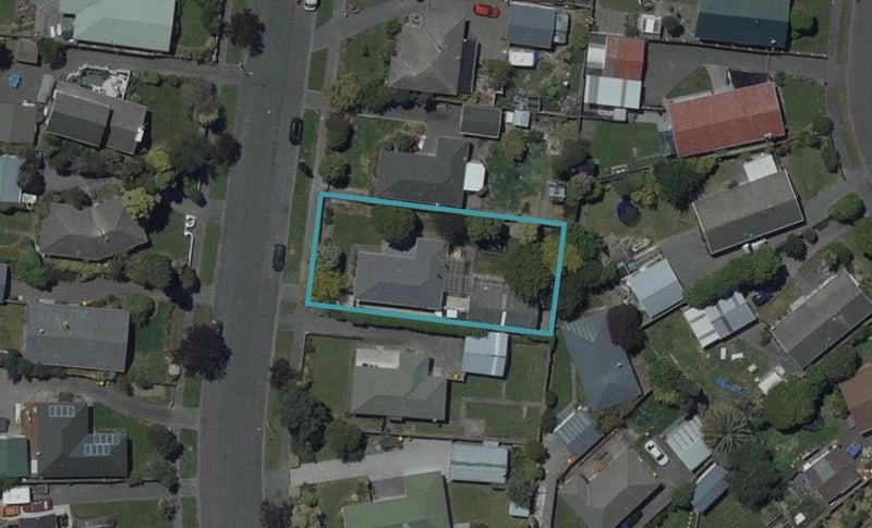 105 Warren Crescent, Hillmorton, Christchurch - Carousel 1