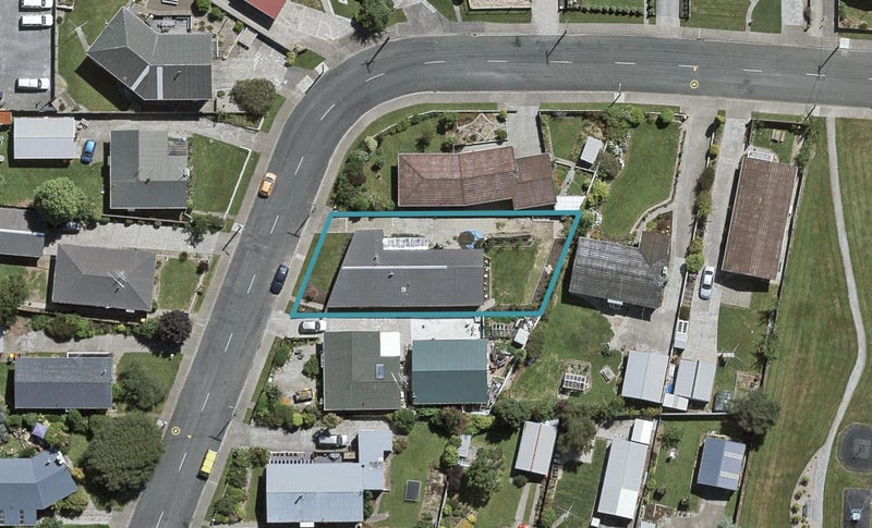 49 Edinburgh Crescent, Waikiwi, Invercargill - Carousel 1